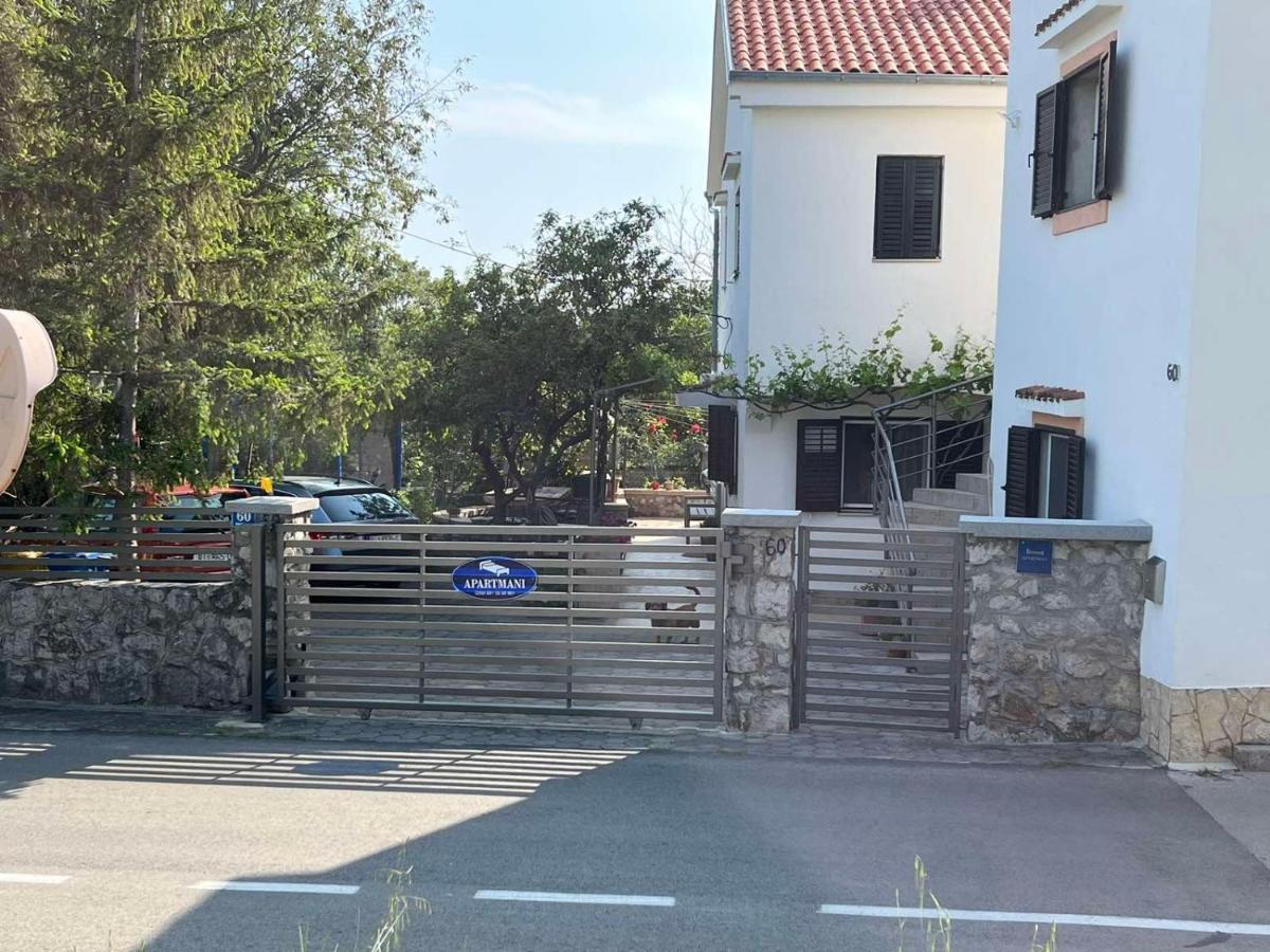 Gita Apartment Omisalj Exterior photo